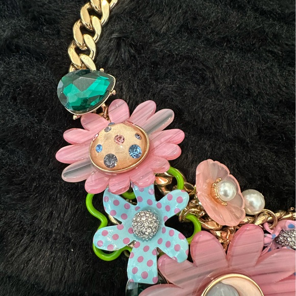 NWOT! Betsey Johnson | Flower Drama Bib Necklace - Picture 12 of 12